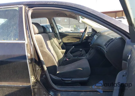 2004 Honda Accord 2.4 Lx z USA, uszkodzony, nr VIN 1HGCM55314A135104